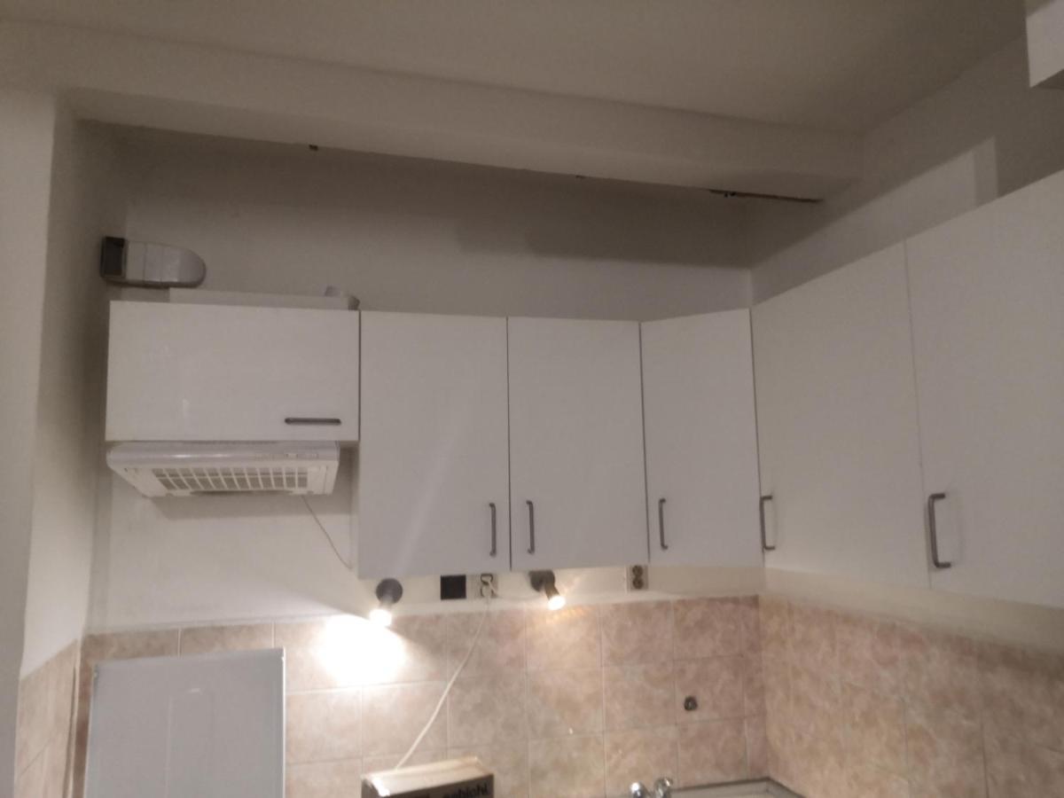 Economy Flat 18 Minutes From Vaclavske Namesti Prag Exteriör bild