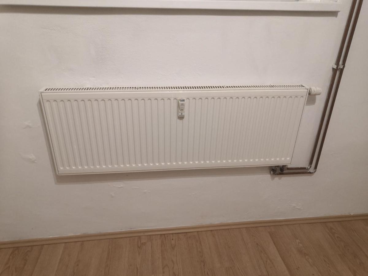 Economy Flat 18 Minutes From Vaclavske Namesti Prag Exteriör bild